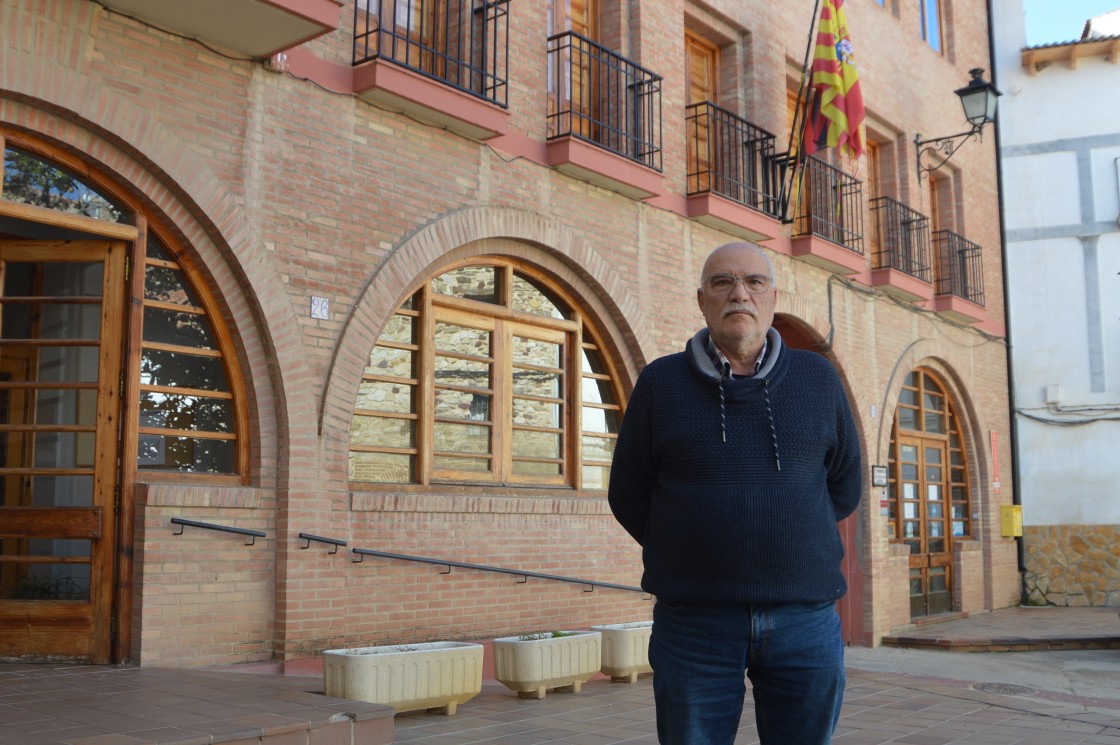 Joaquín Lahoz, alcalde de Estercuel: 