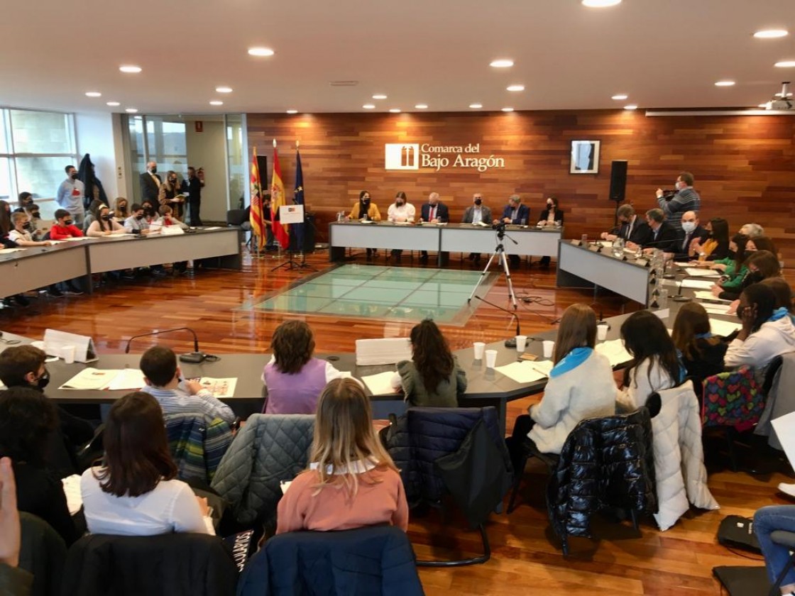 Los jóvenes de Alcañiz 'destapan' los plazos de construcción del nuevo hospital