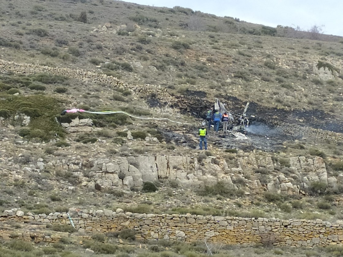 Fallecen dos personas al estrellarse una avioneta cerca de Mosqueruela