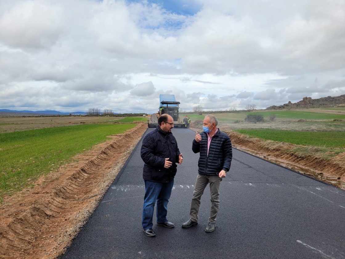 La Diputación de Teruel mejora los accesos al castillo de Peracense con una inversión de más de medio millón de euros