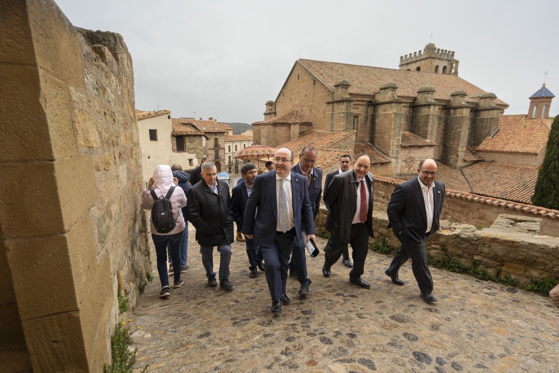 Miquel Iceta visita el castillo de Mora y destaca el esfuerzo de los ayuntamientos en la conservación del patrimonio