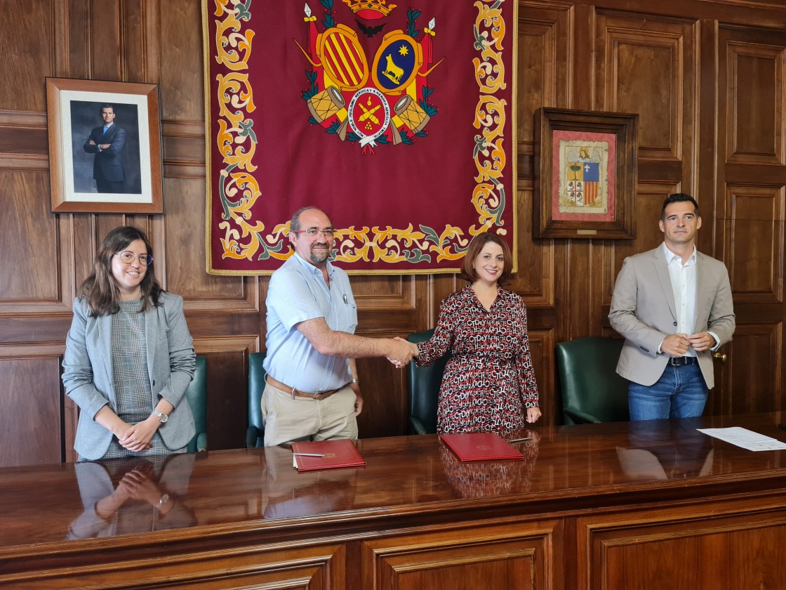 El Ayuntamiento de Teruel firma un convenio con Cruz Roja para promover el empleo en la ciudad