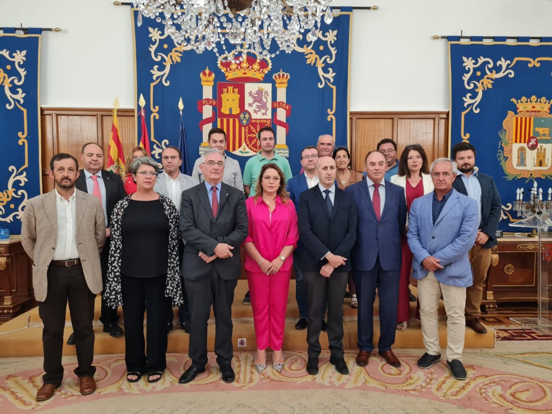 Gobierno de Aragón y la Confederación Hidrográfica del Júcar firman dos convenios para fomentar la conservación del chopo cabecero