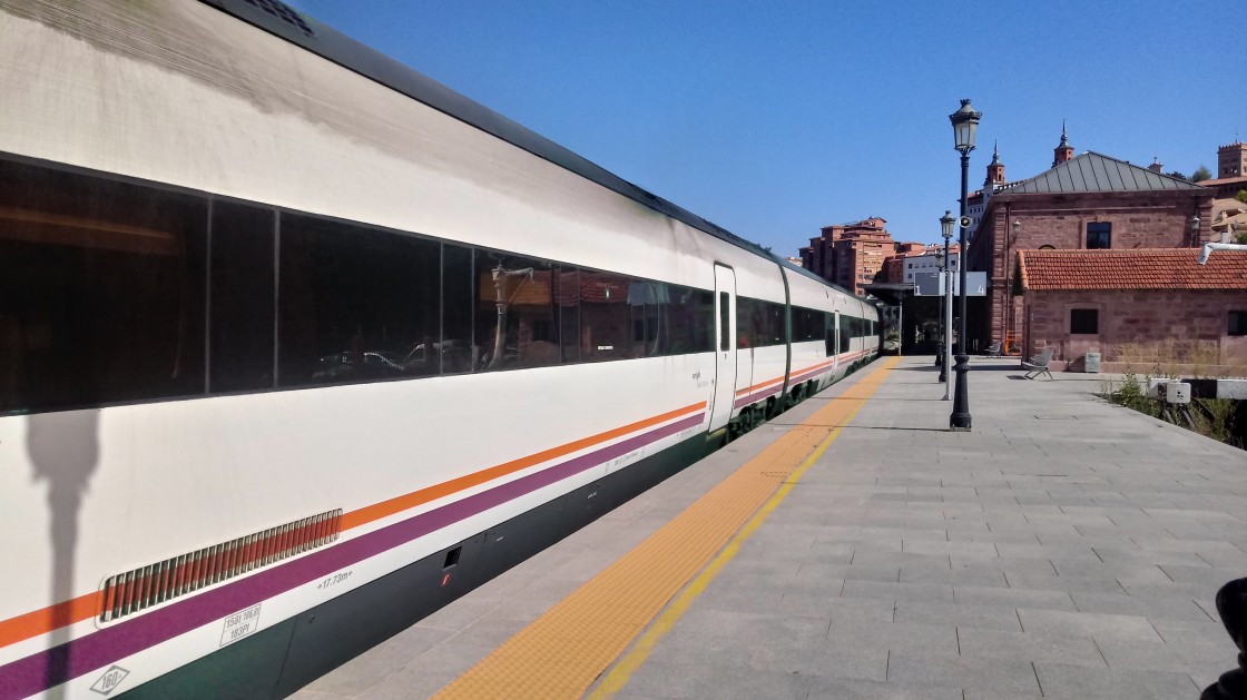 Un detenido por un delito de violencia de género cuando pretendía fugarse de Sagunto a Zaragoza en tren