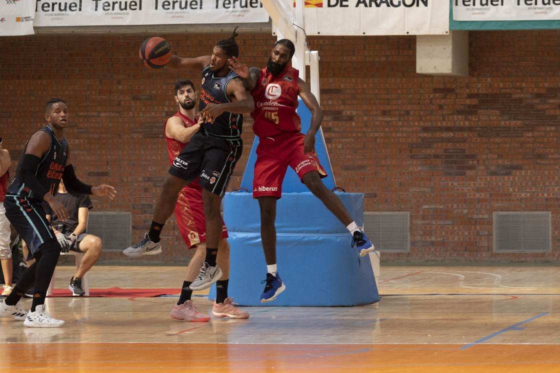El Valencia Basket se impone al Casademont Zaragoza en el II Memorial Pepe Lanzuela