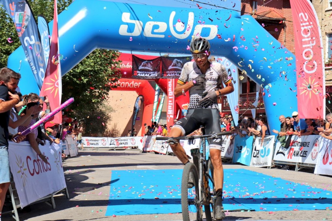 Roberto Bou roza el oro en el Nacional de XCM en Cantabria