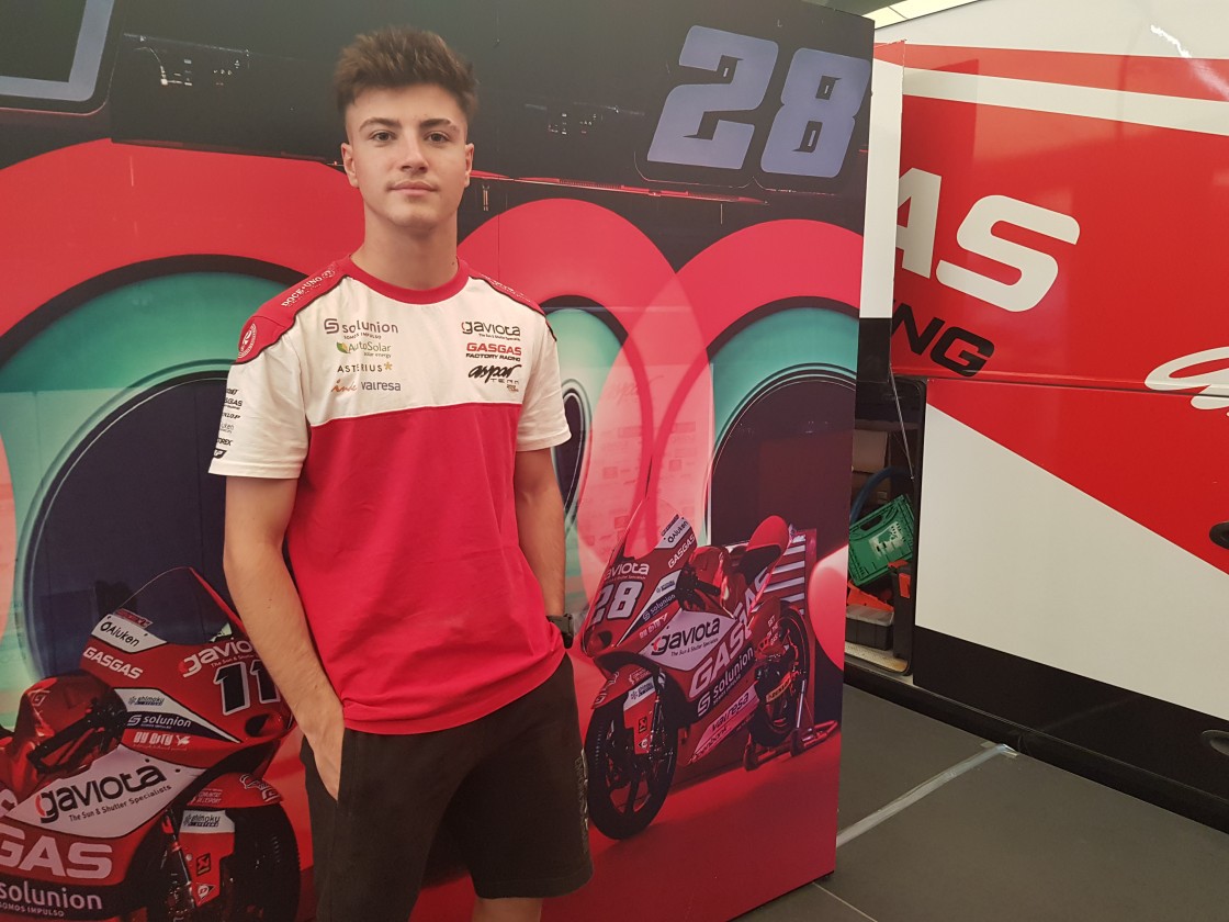 Izan Guevara, piloto del Team Aspar y líder en Moto3: 