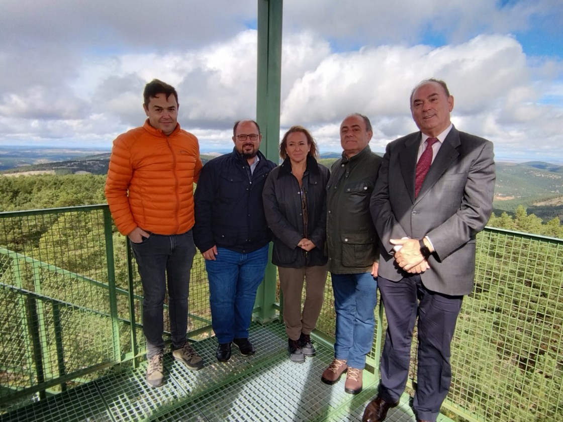 Orihuela del Tremedal inaugura un mirador en el pico Caimodorro destinado a fines turísticos