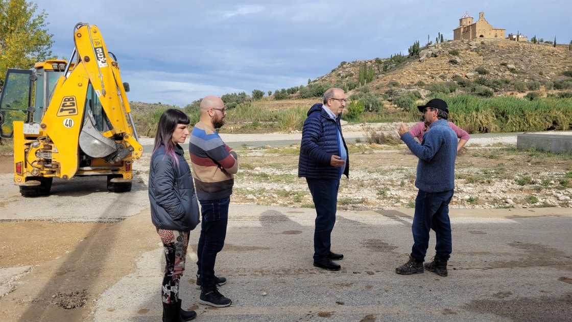 El presidente de la DPT visita las localidades afectadas por la tormenta en el Matarraña