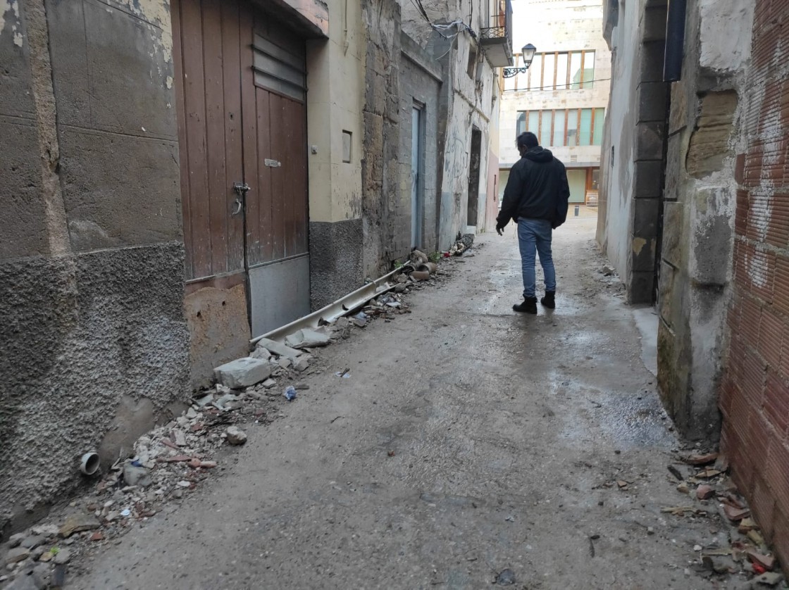 Vecinos del barrio alcañizano de Santiago denuncian el abandono del casco viejo de la ciudad