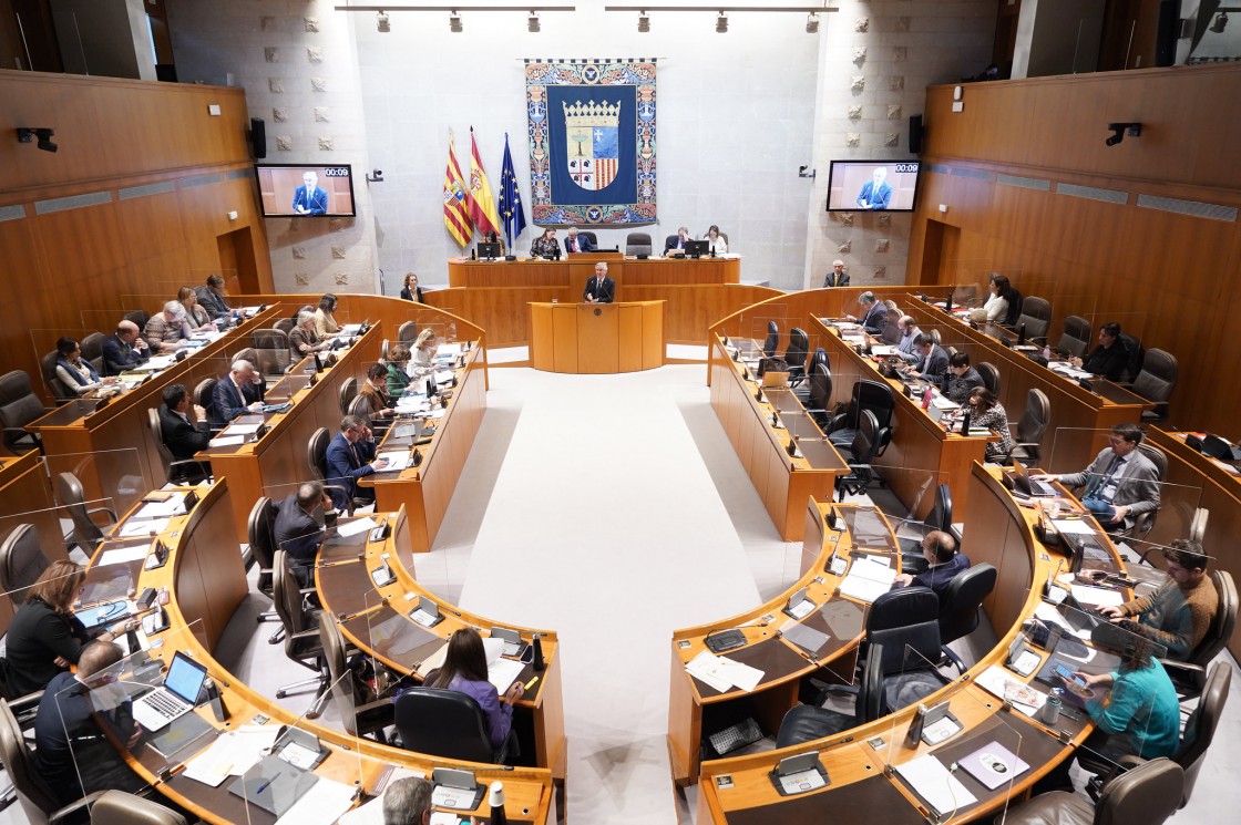 La macroencuesta del CIS en Aragón da al PSOE entre 27 y 40 escaños y al PP entre 16 y 22