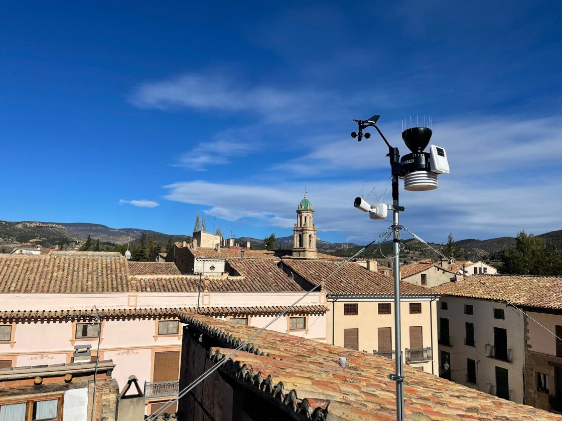 Instalan una estación meteorológica en Rubielos de Mora con datos a tiempo real