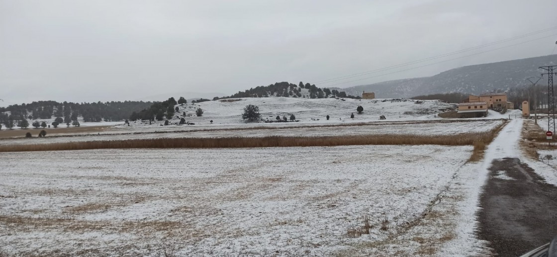 La Aemet activa aviso naranja por acumulación de nieve en el este de Teruel este martes