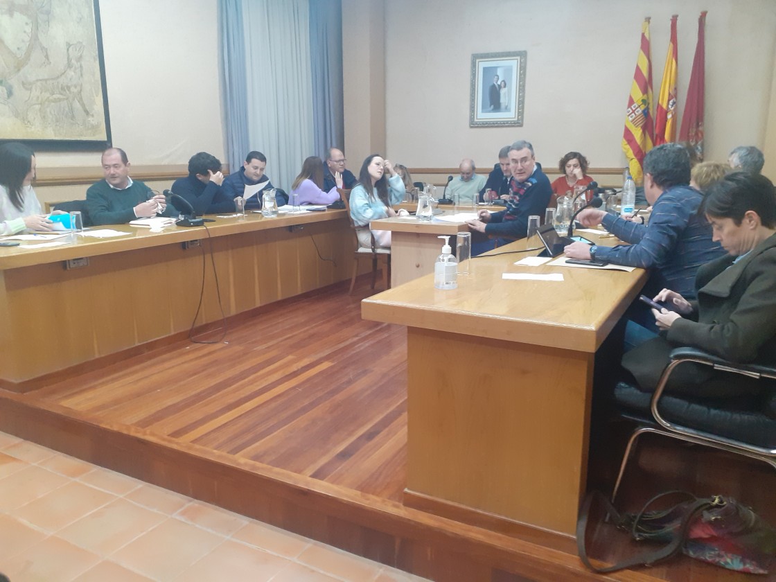 El pleno del Ayuntamiento de Alcañiz aprueba la nueva ordenanza de agua potable