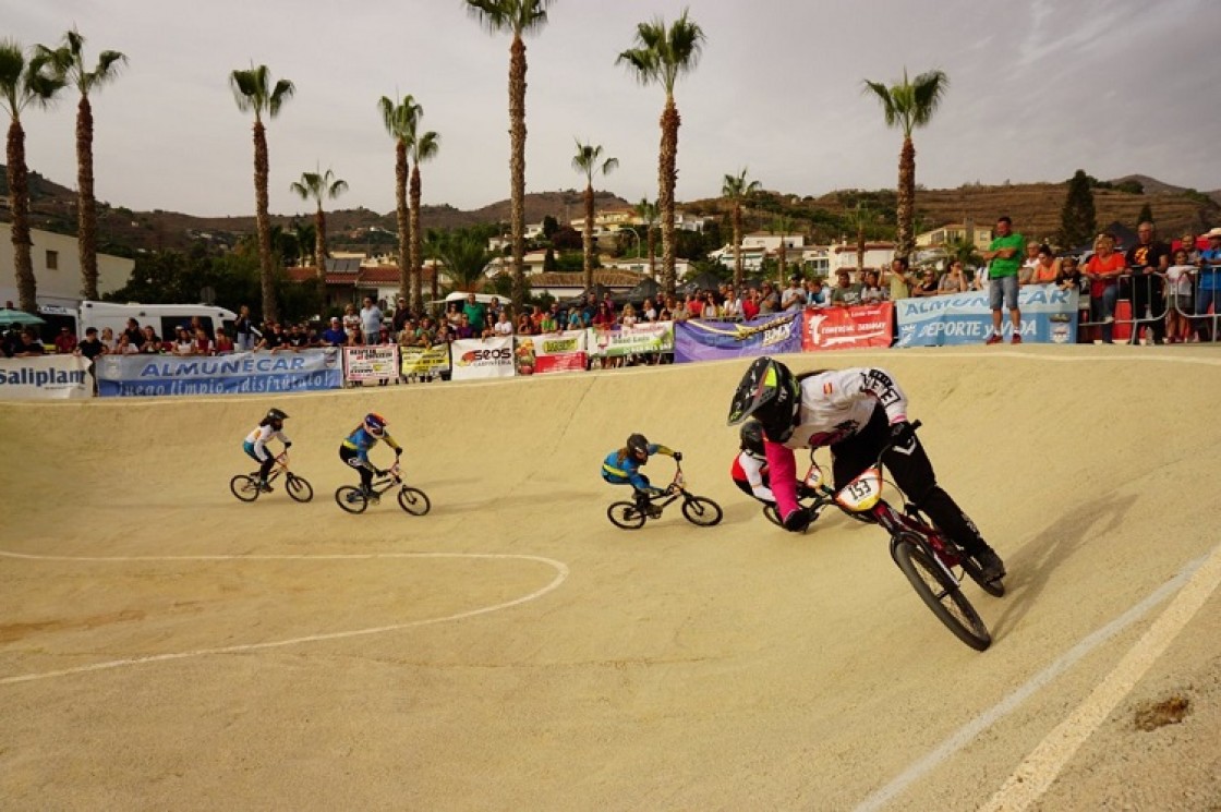 Verónica Bort impone su ley en  la Copa de España de BMX