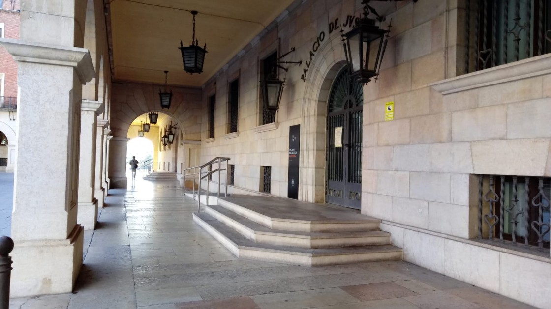 La Audiencia Provincial de Teruel rebaja de 6 a 4 años de prisión una pena por agresión sexual