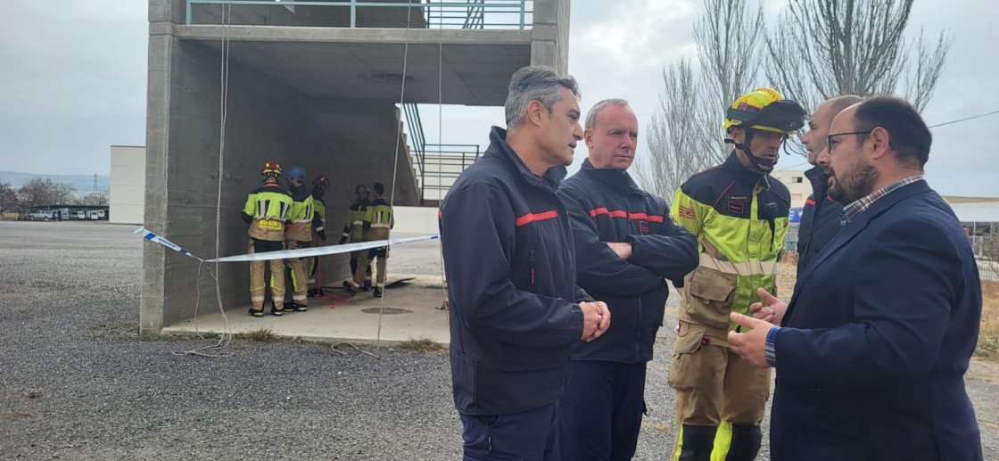 Quince bomberos de nueva incorporación al SPEIS de la DPT se forman en el Parque de Teruel