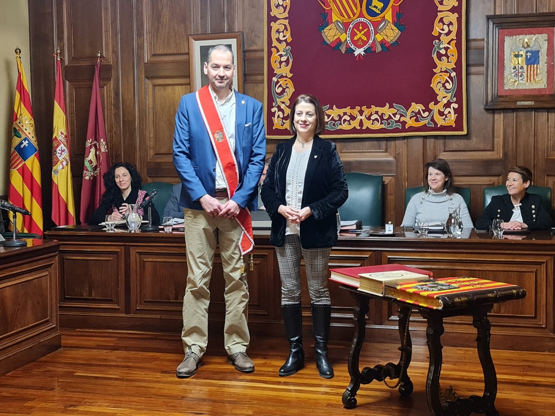 Alfonso Palmero toma posesión como concejal de Cs en Teruel sustituyendo a Carlos Aranda
