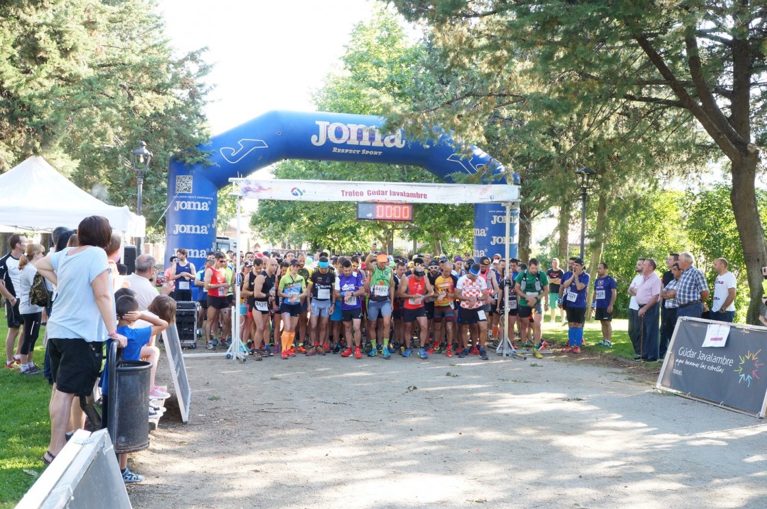 El Trofeo comarcal de carreras de Gúdar-Javalambre regresa a la antigua usanza