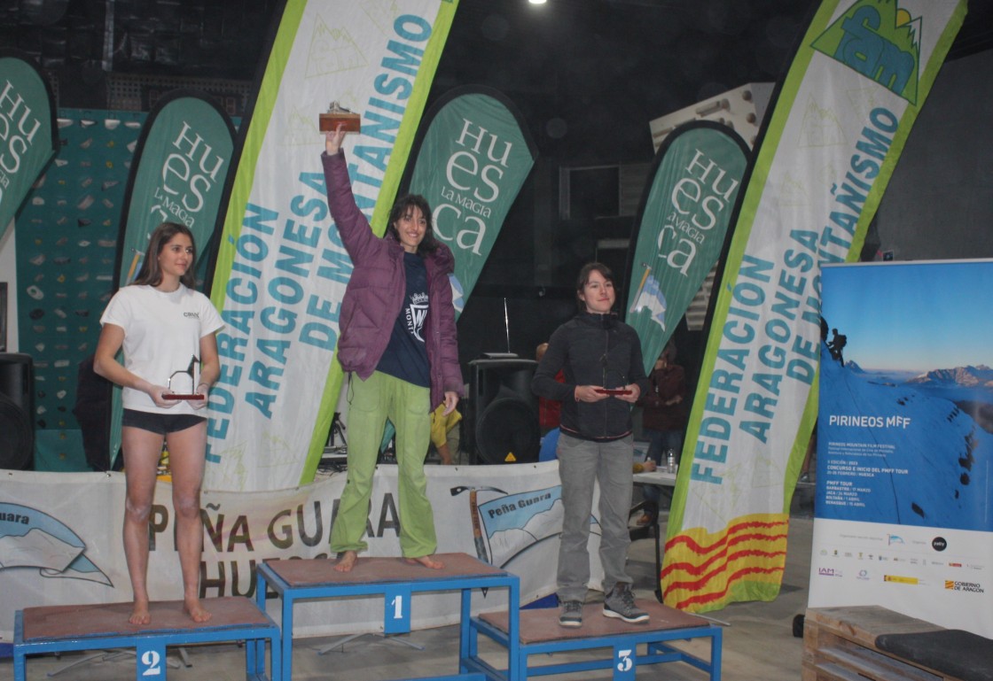 Sara Samaniego logra la plata en el Campeonato de Aragón en escalada en bloque