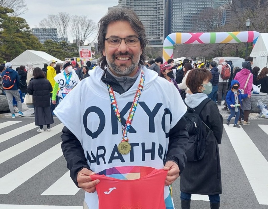 Juan Pablo López, participante en la maratón de Tokio 2023: “No sabía si acabaría la maratón de Tokio, pero si pones interés puedes hacer lo que te propones”