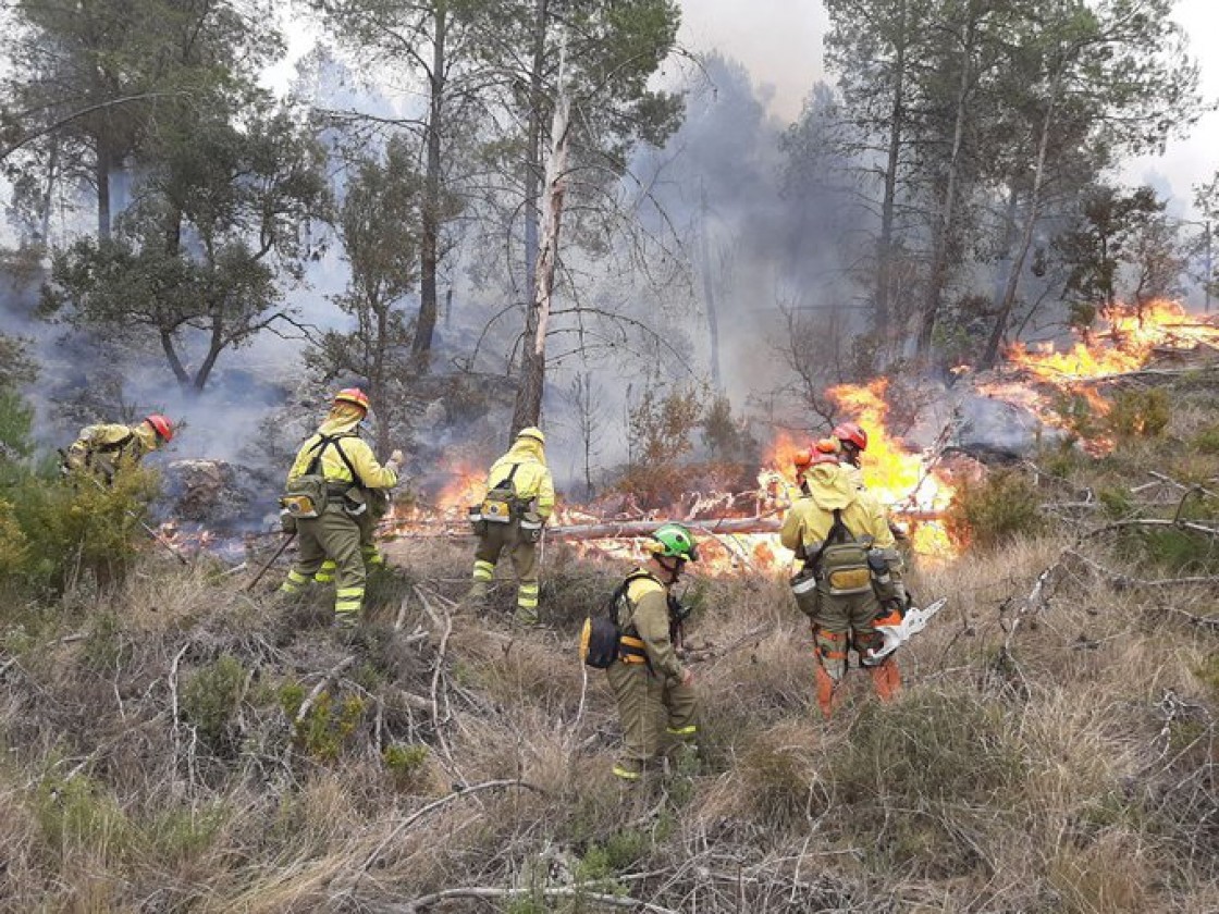 Sánchez ve el incendio del Alto Mijares como una advertencia del cambio climático
