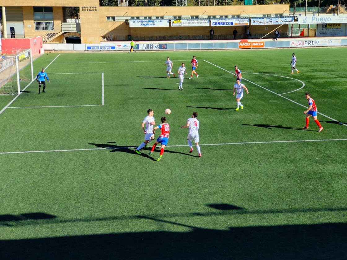 El Utrillas confirma su permanencia en Tercera RFEF con un triunfo agónico (1-2)