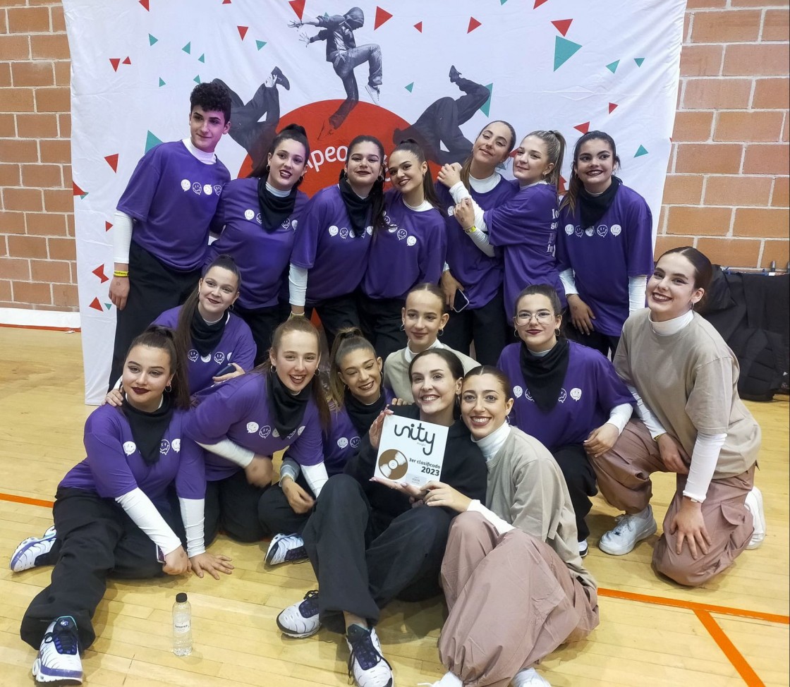La escuela turolense Marta Dance Factory arrasa en el campeonato de Hip Hop de Aragón