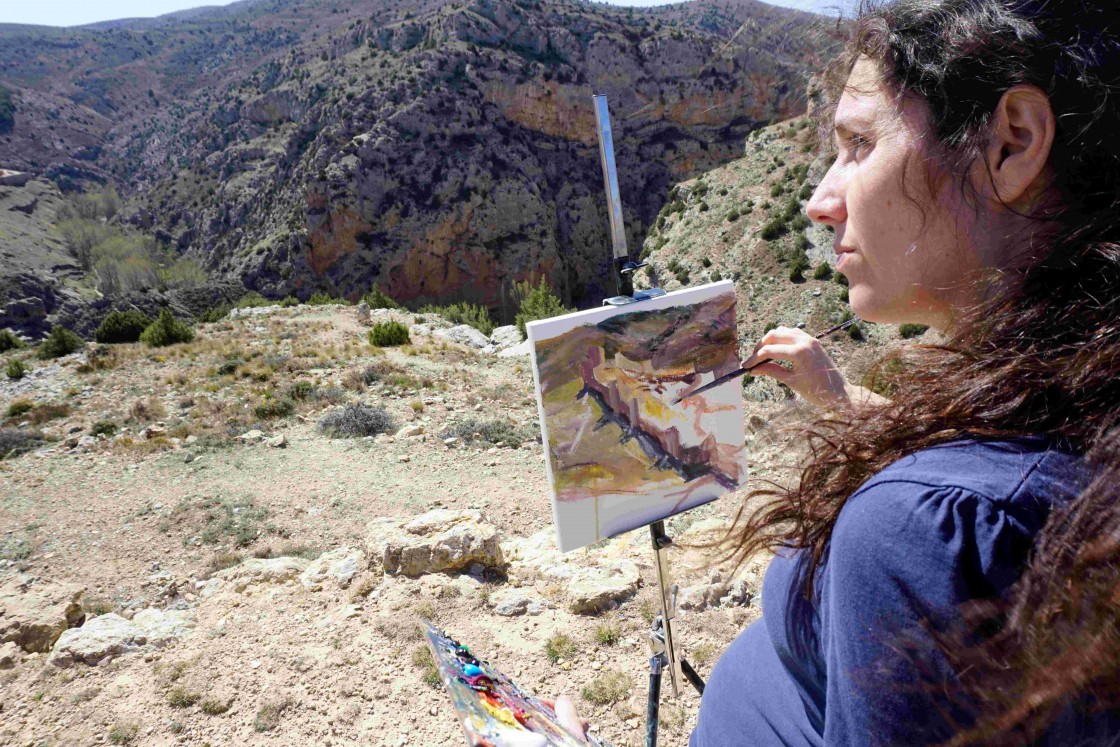 Eva Cabrera, becaria de Pintura de Paisaje en Albarracín: 