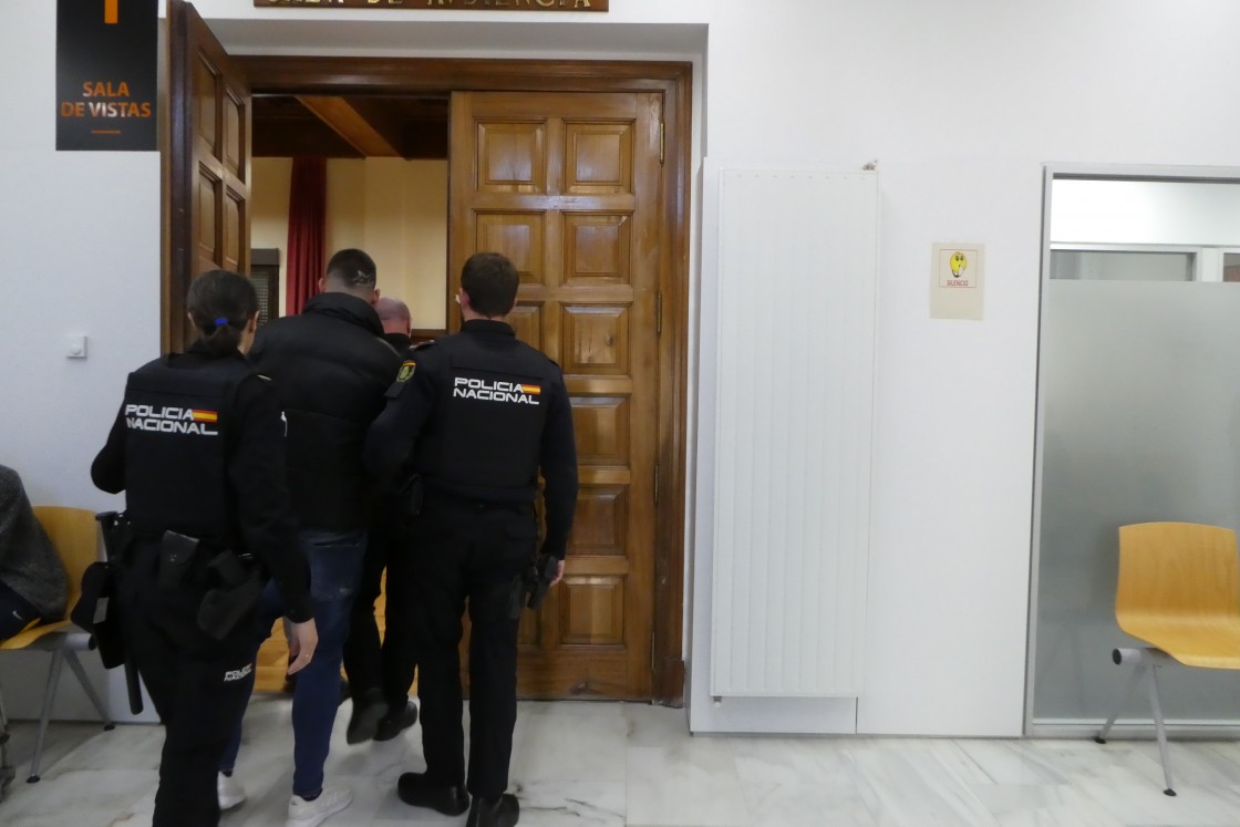 Condenados a 10 y 4 años dos hombres por delitos de robo y tráfico de drogas en Teruel