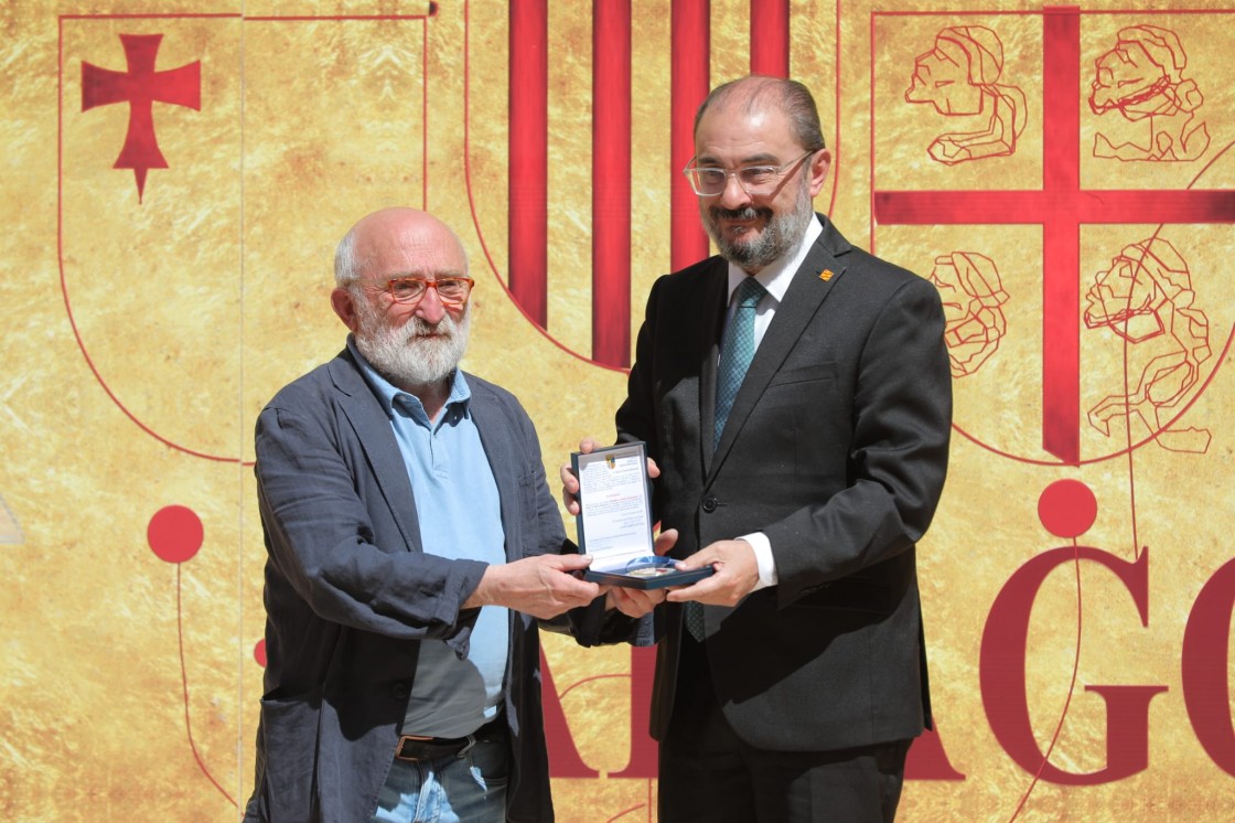 Jesús Puerto reivindica la labor de los trabajadores de la cultura tras recibir la Medalla al Mérito Profesional de Aragón