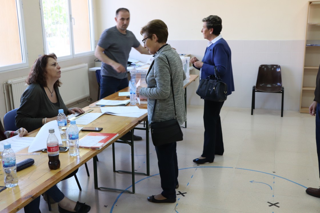Las escisiones de partidos y la aparición de otros desemboca en un baile de candidatos electorales en Teruel