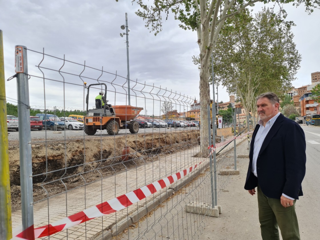 Comienzan las obras de renovación del muro del aparcamiento de Adif en Teruel
