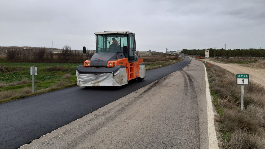 Salen a licitación las obras de refuerzo del firme de dos tramos de carreteras turolenses