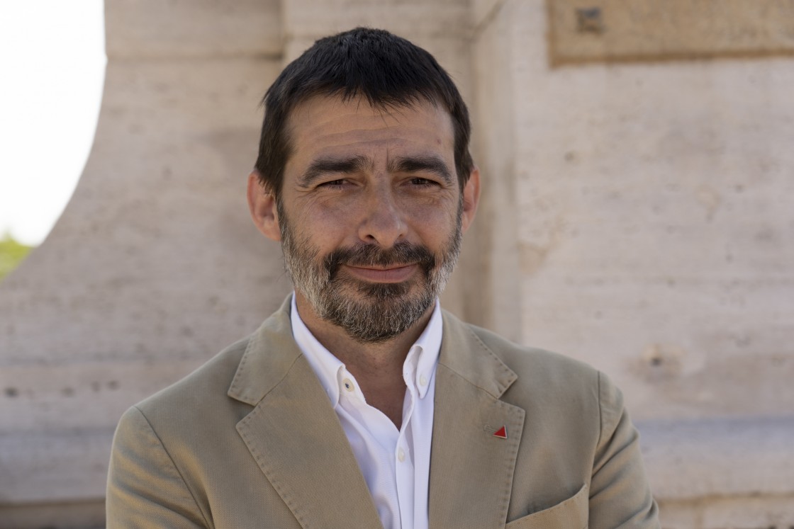 Álvaro Sanz, candidato de IU a la presidencia de Aragón: “Para vivir en los pueblos hay que tener garantizados derechos básicos”