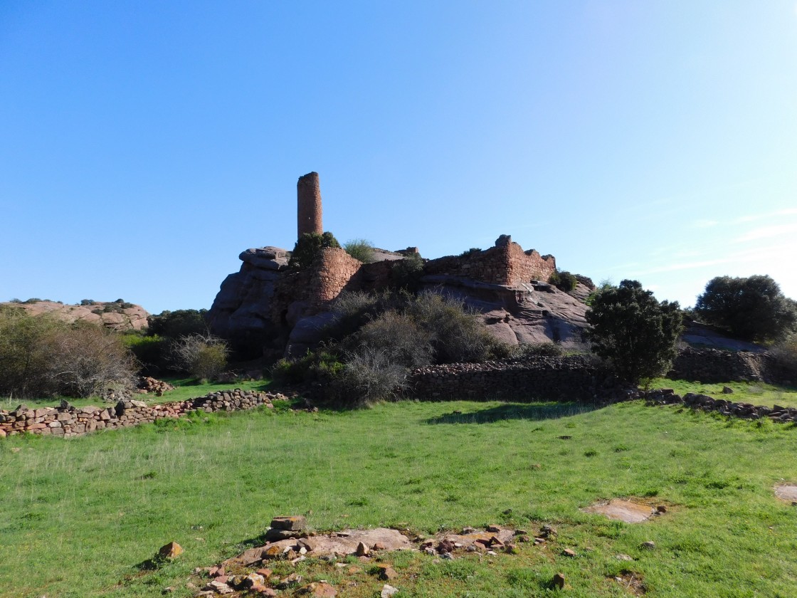 El Ayuntamiento de Pozondón saca a licitación la consolidación de los restos del castillo de Los Ares
