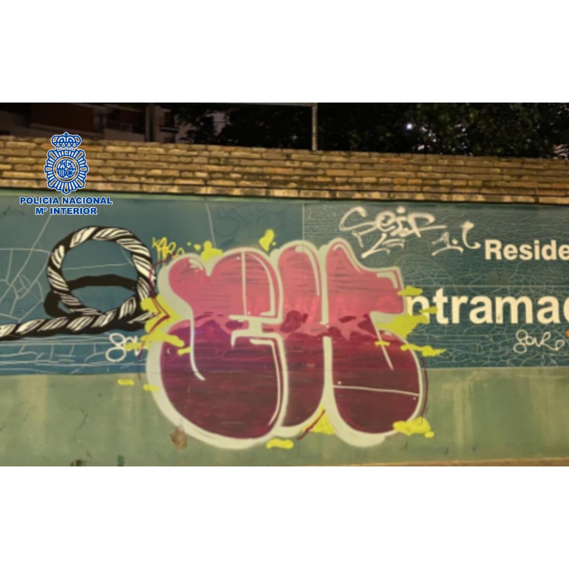 La Policía Nacional de Teruel detiene a los presuntos autores de varios grafitis en fachadas y mobiliario urbano