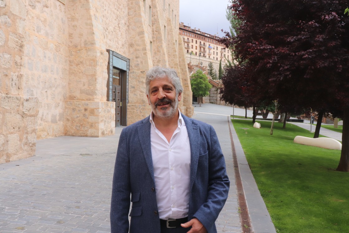Luis Esteban, candidato de Ciudadanos Tu Aragón a las Cortes: “Pagamos los mismos impuestos  pero no nos dan el mismo servicio”