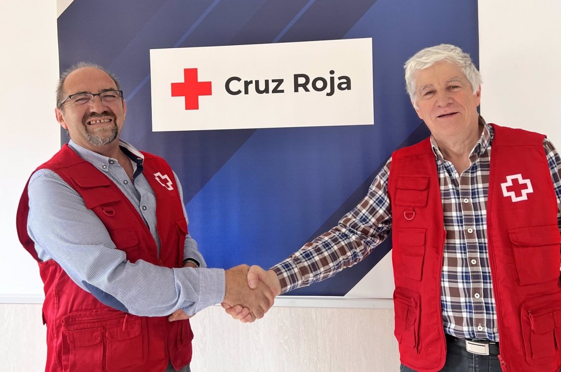 Eduardo Comas toma el relevo a Antonio Soler en la presidencia de Cruz Roja Teruel