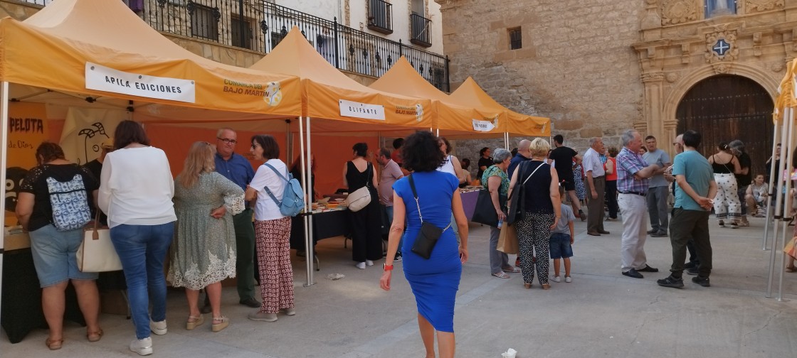 La primera edición de la Feria del Libro  de Jatiel se cierra con un rotundo éxito