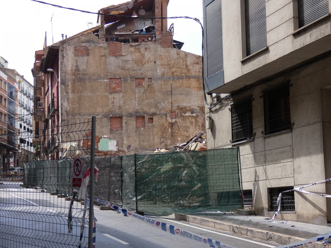 CaixaBank ayudará con 10.000 euros a los afectados por el derrumbe del Edificio Amantes