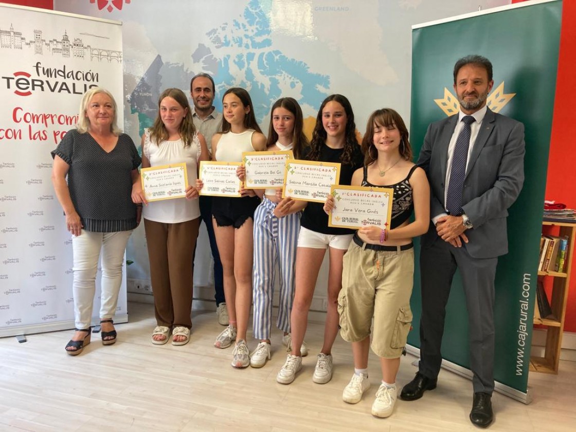 Entregadas las becas de Fundación Térvalis y CRT para un intercambio con estudiantes de Canadá