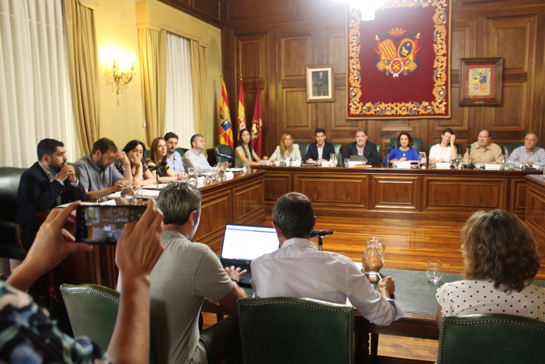 Ayuntamiento de Teruel: tres concejales con dedicación exclusiva y opción de parcial para los portavoces