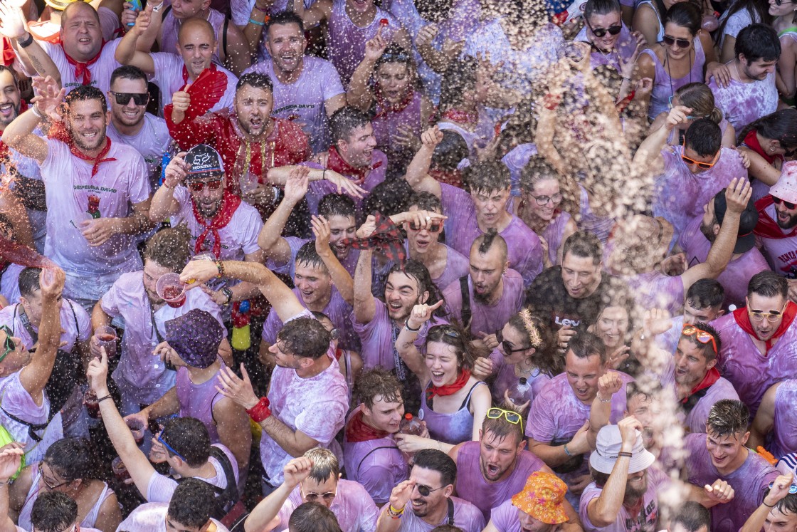 El Centro Comercial Abierto vuelve a lanzar la campaña ‘Vive la Vaquilla con los cinco sentidos’