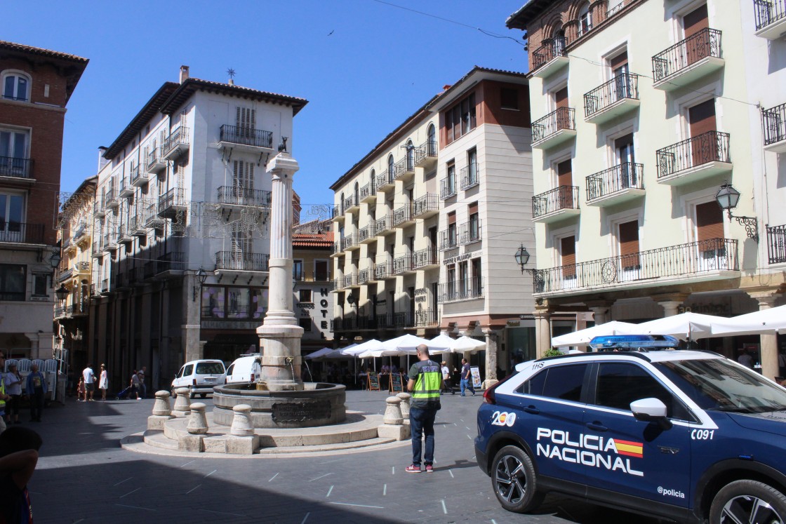 La Policía Nacional refuerza la presencia policial en calles y comercios durante las fiestas de Teruel