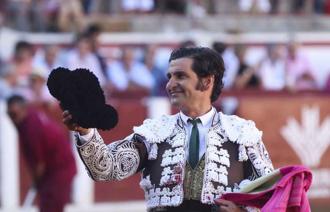 Morante de la Puebla se cae del cartel de la corrida del viernes en Teruel por lesión y será sustituido por Pablo Aguado