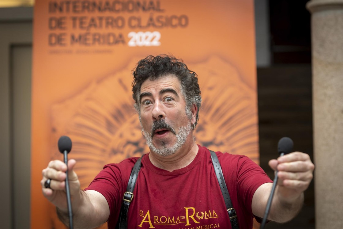 Agustín Jiménez, cómico y actor: “Comedia no es tu cuñado haciendo chistes, sino técnica, profesión y cosas que contar”
