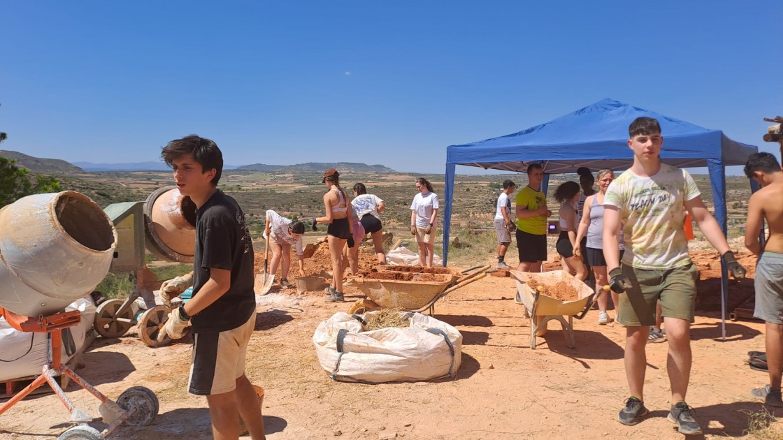 El parque arqueológico de El Cabo acoge un nuevo campo de voluntariado joven