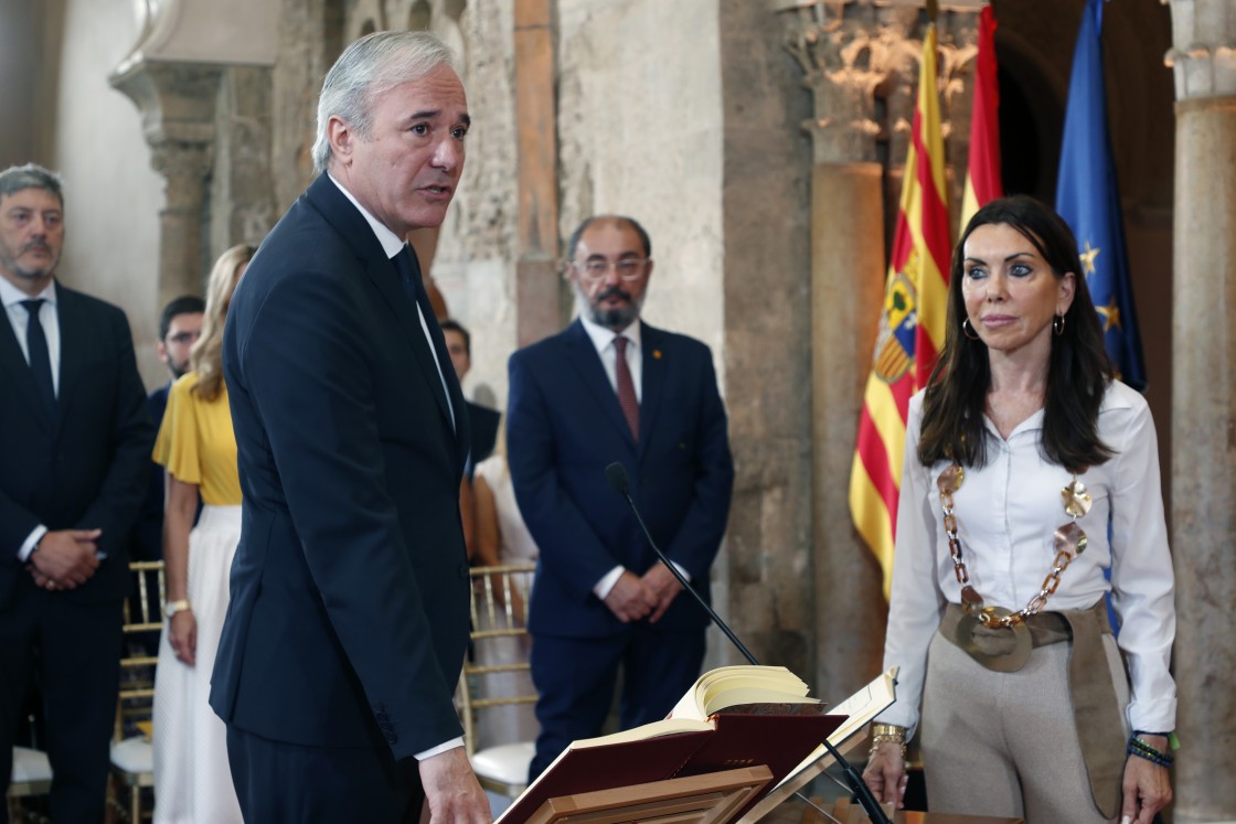 Avance. El nuevo Gobierno de Aragón inicia andadura tras la toma de posesión de los diez nuevos consejeros en el Pignatelli