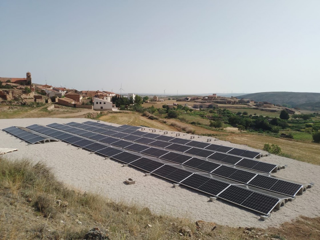 La comunidad energética local de Monforte de Moyuela, a la espera de conectarse a la red